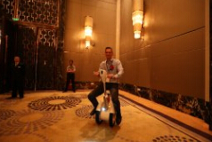 Suivi avec la tendance de l'époque, Airwheel A3 a un dédié env. coureurs puis-je télécharger l'application sur Airwheel site officiel gratuitement.