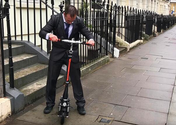 또한, 운영 팔 조정 가능한, 모든 높이에서 맞는 사람입니다.